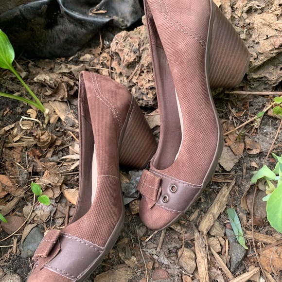 Rare find! Brown Pumps. 3 inch heel. EUR 38 🤎 - Picture 3 of 4